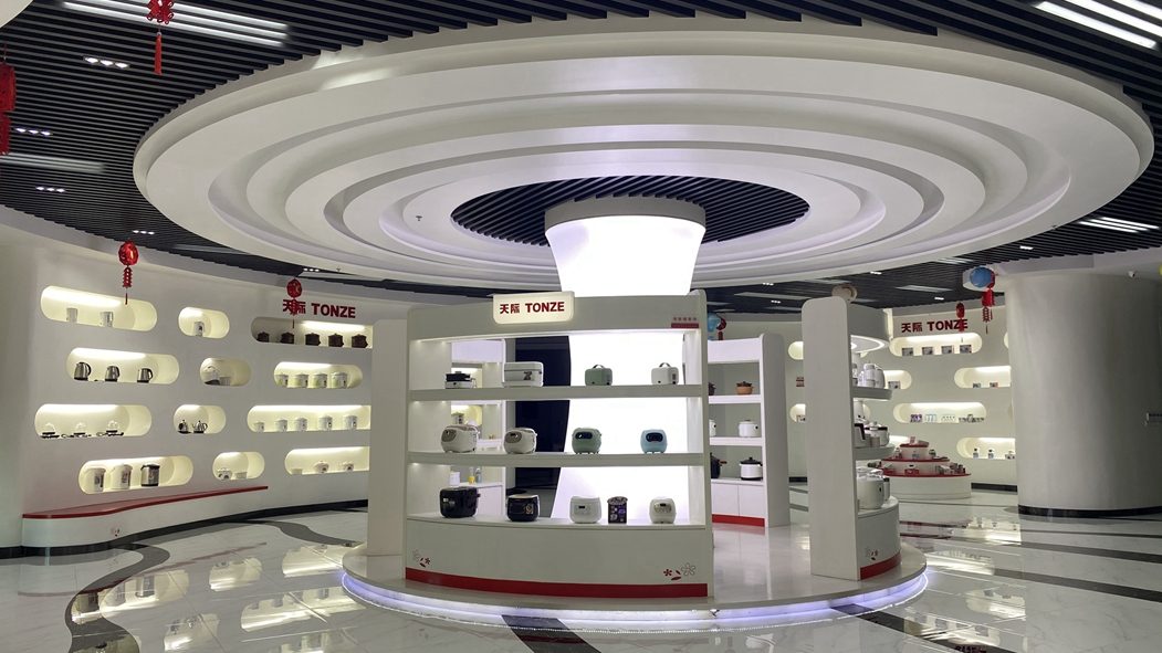 Customized 6 Egg Capacity Automatic Electric Egg Cooker Steamer Electric Egg Cooker