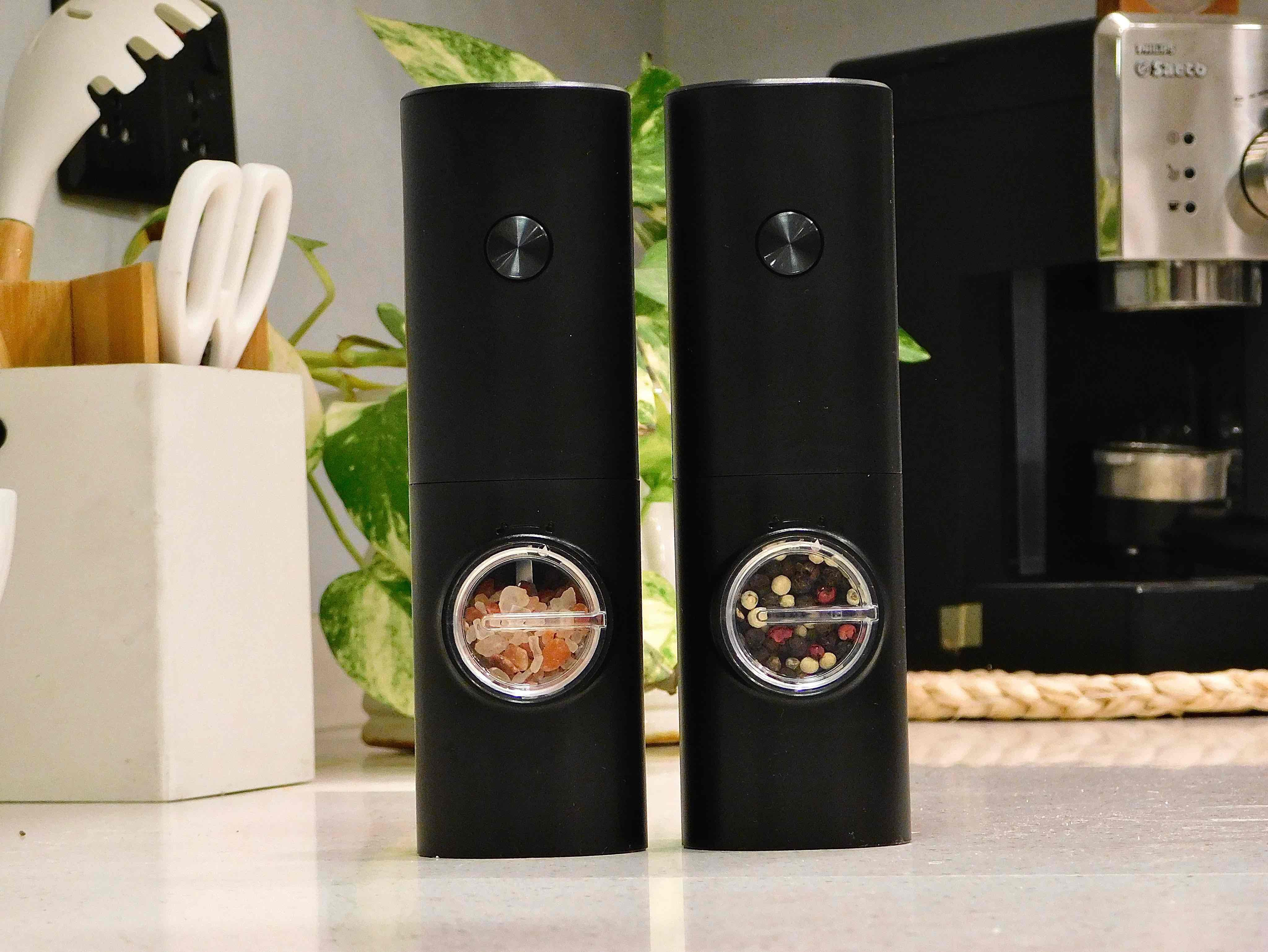 New Design Salt and Pepper Grinder Electric Kitchen Gadgets for Cooking Electric Salt and Pepper Grinder Set